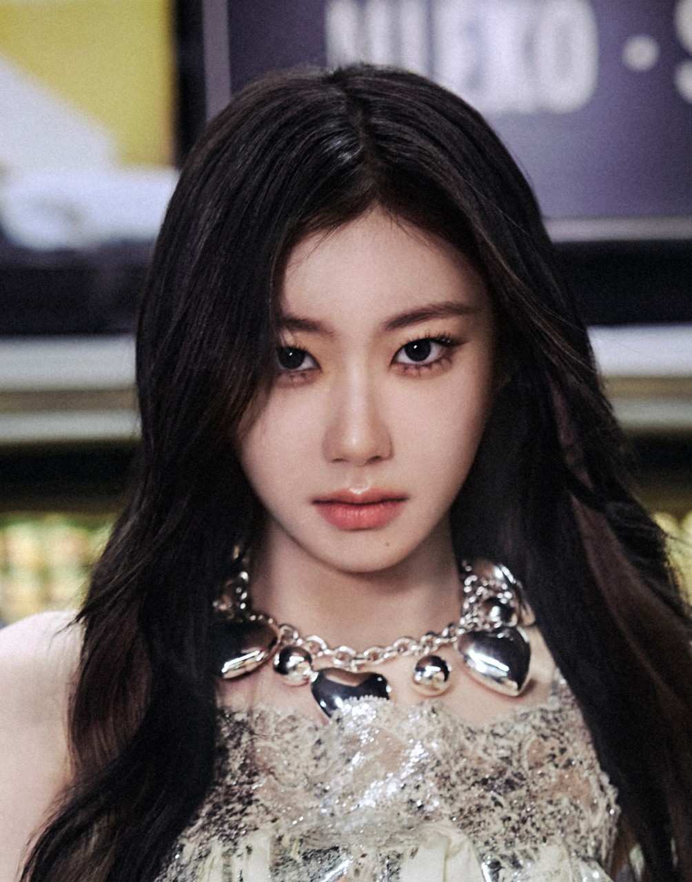 Chaeryeong (Main Dancer)