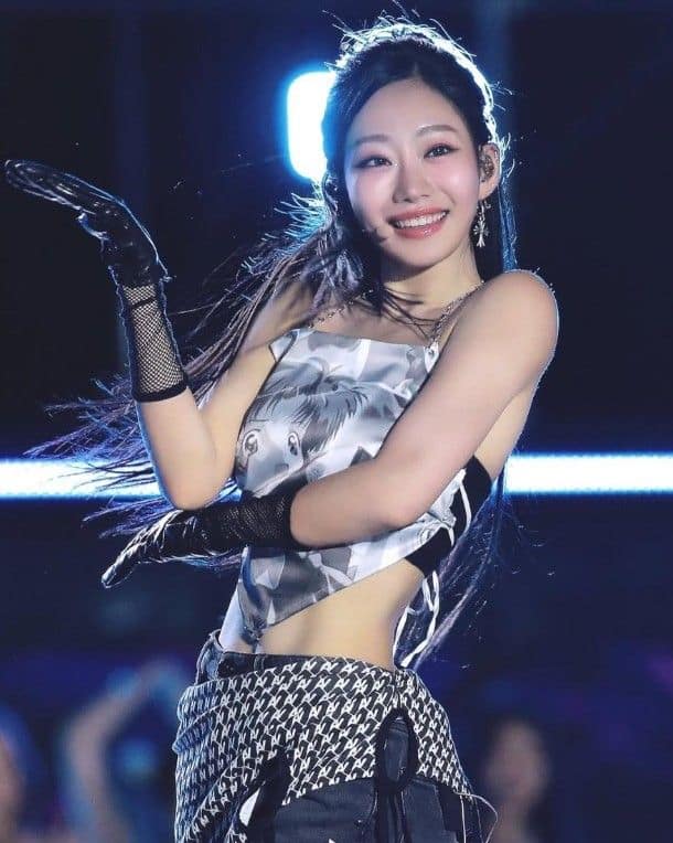 KISS OF LIFE Members (Julie)