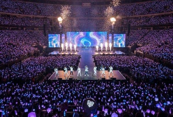 Kpop Idol make money by Concerts & World Tours