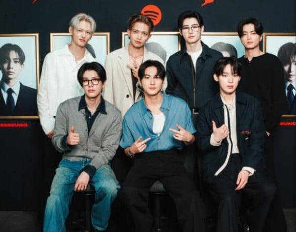 ENHYPEN Kpop Group awards