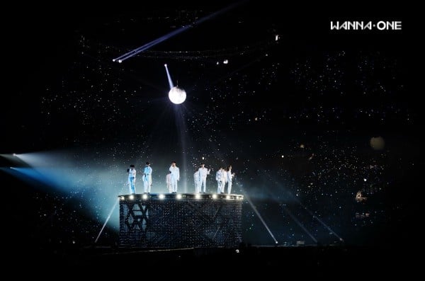 Wanna One - Therefore  one of the fastest sold out concert