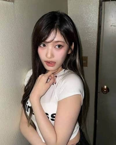 Leeseo Leeseo