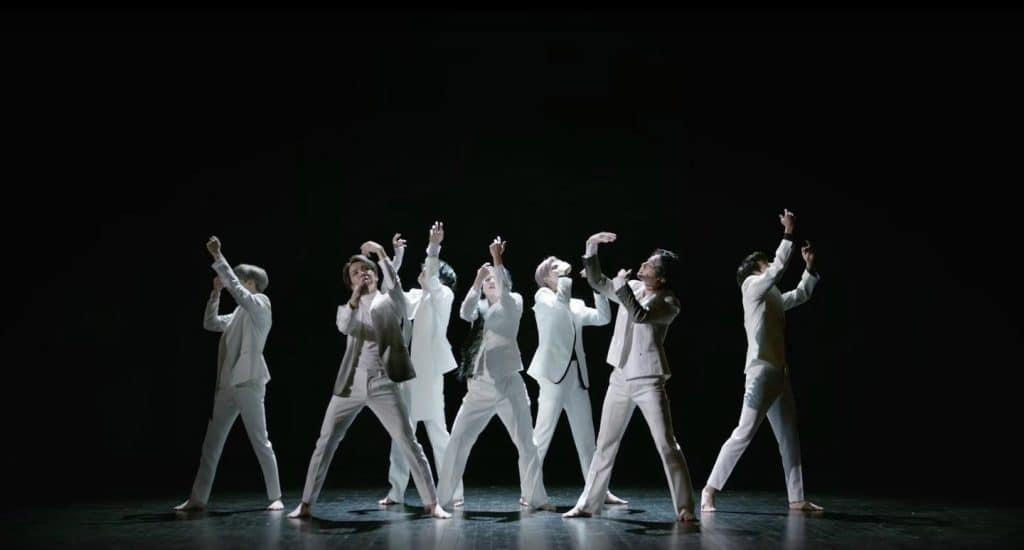 BTS – "Black Swan"